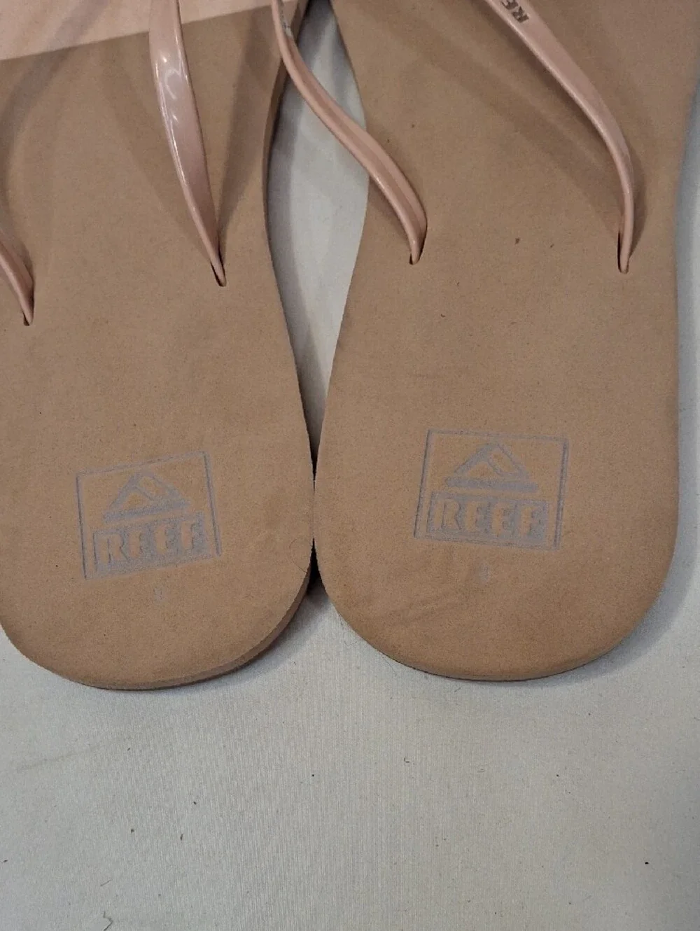 Reef Bliss Toe Dip Blush Pink Glossy Strap Flip Flops. New Wirh Tag
